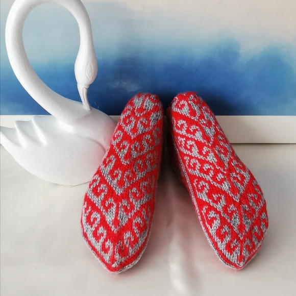 New Handmade slippers. - Picture 2 of 3